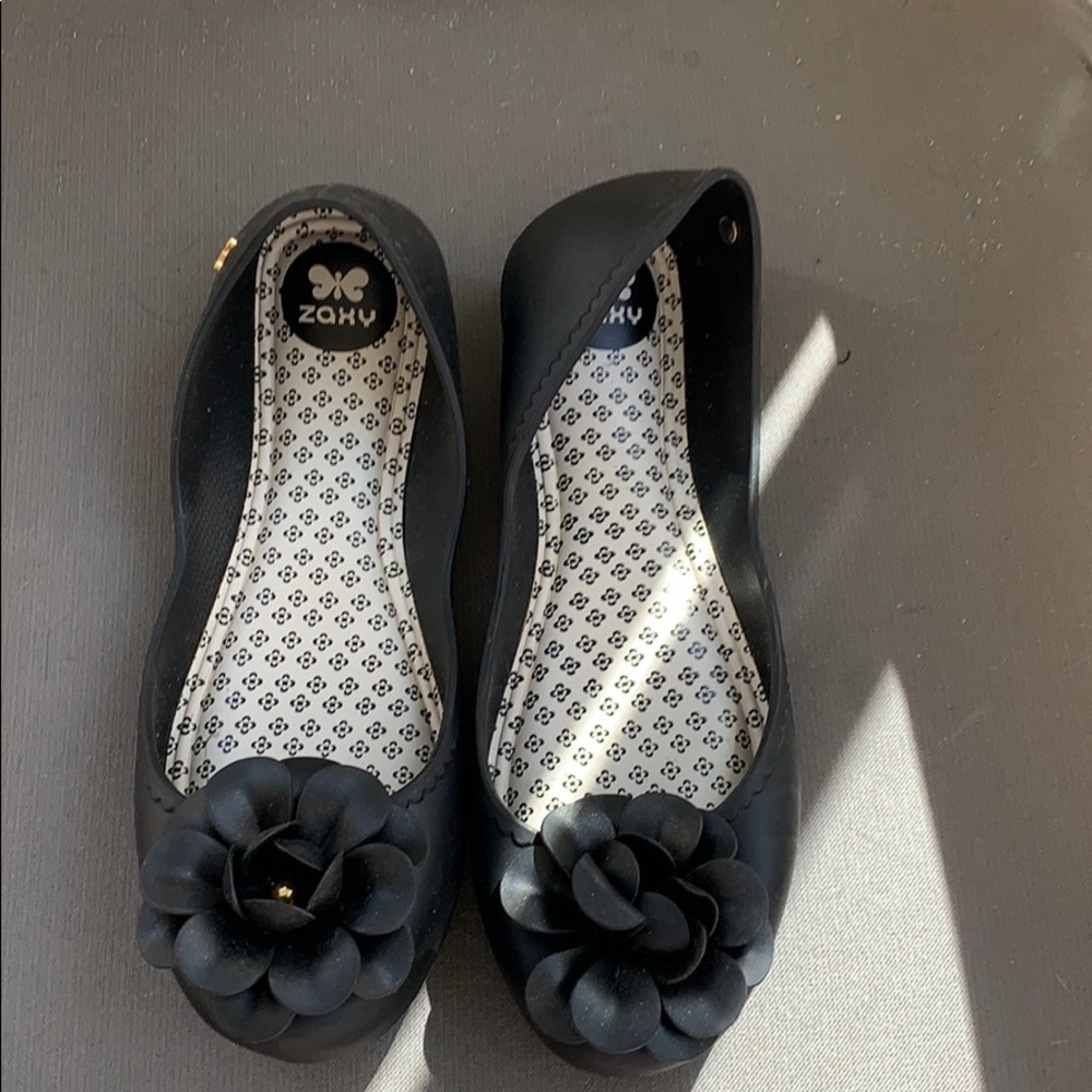 Rain flats